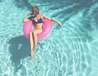 Social media princess Jules Medcraft exposes topless nude photos