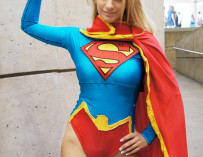 Please make a Supergirl movie with this hot blonde