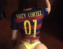 Suzy Cortez (Miss Bumbum 2015) loves Barca football jerseys