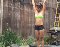Hottest crossfit babe working out