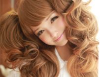 Big hair cutie