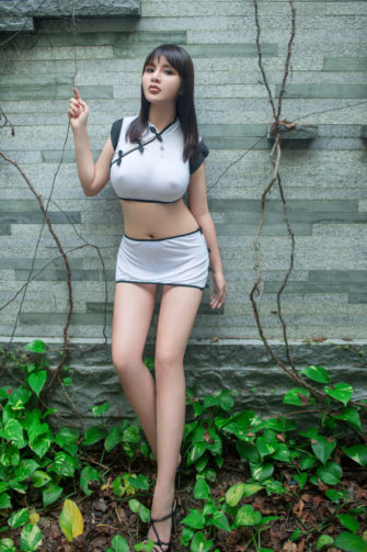 Chinese babe wang yi meng in see through top