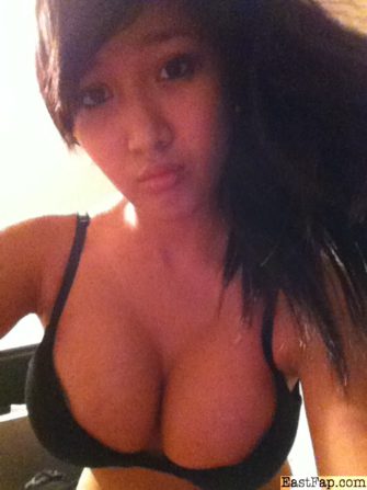 Everydaysexy asian really cute asian in her bra