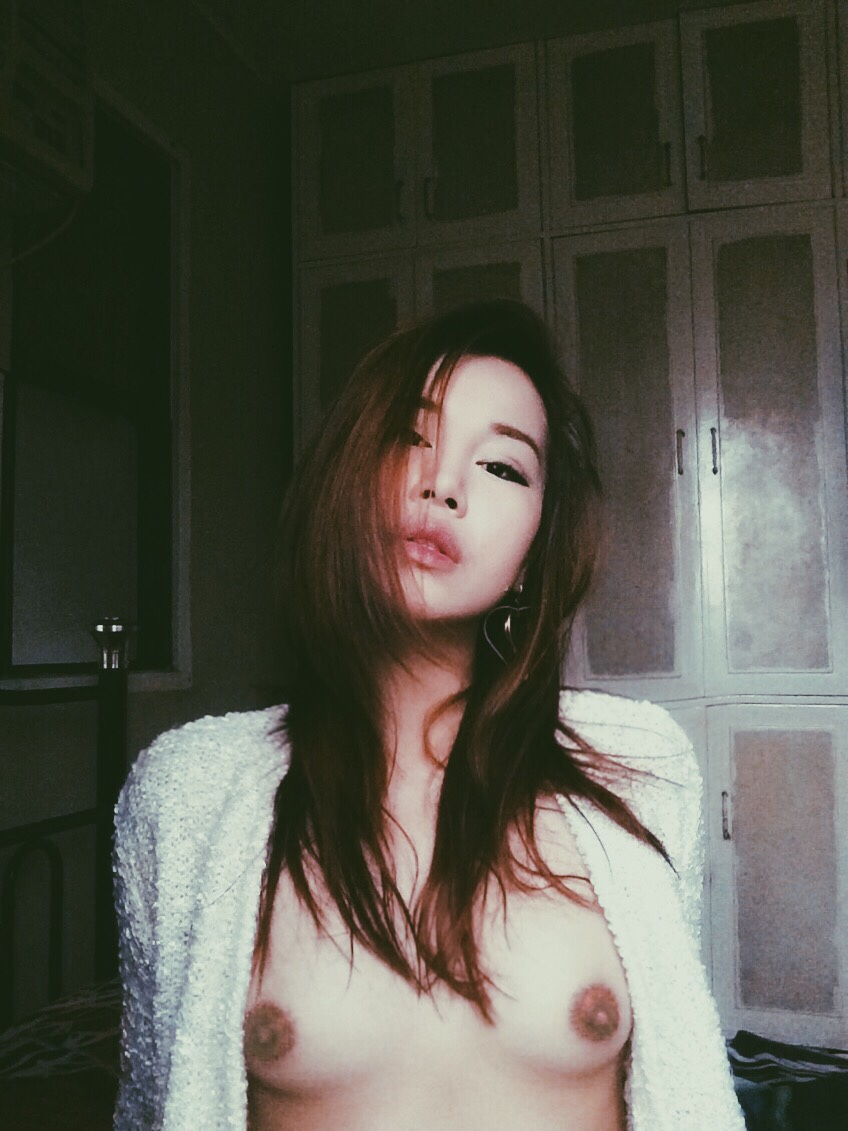 kimtorresdc-really-want-to-get-my-nipples