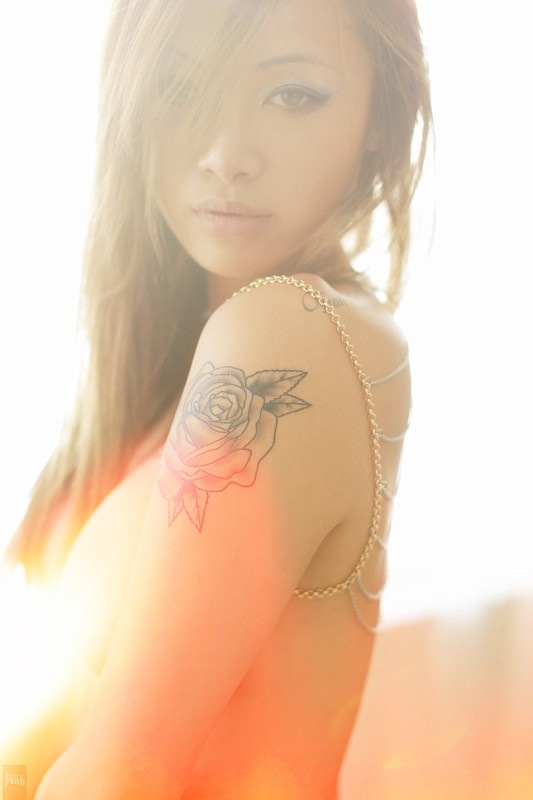 realshellytran-new-york-city-cutie-with-rose