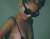 Renoka khy showing some sideboob