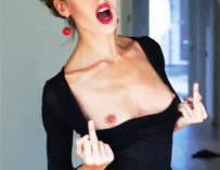 Boobsbuttsandsluts Naked