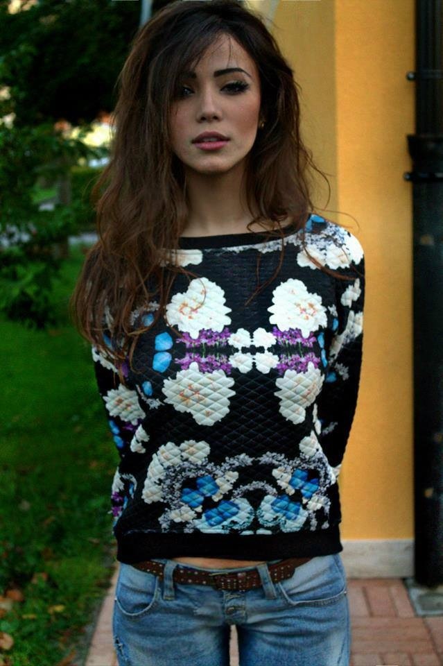 bouchra-dibe-boobs