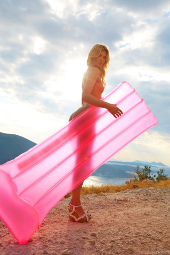 Delfina Aziri Paparazzi Photo