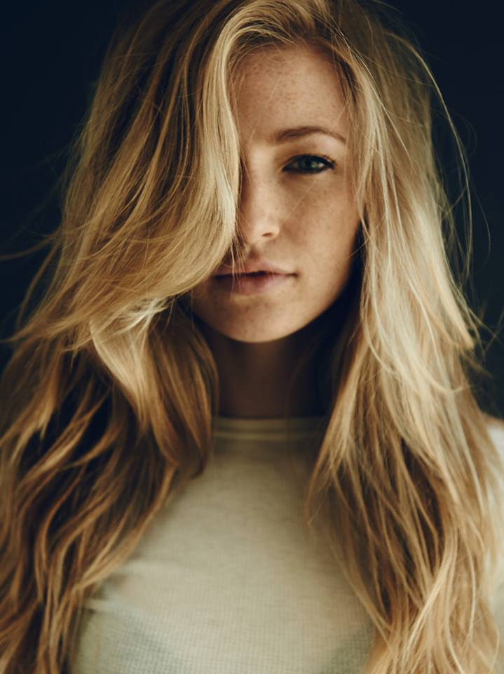 diana-hopper-naked-boobs