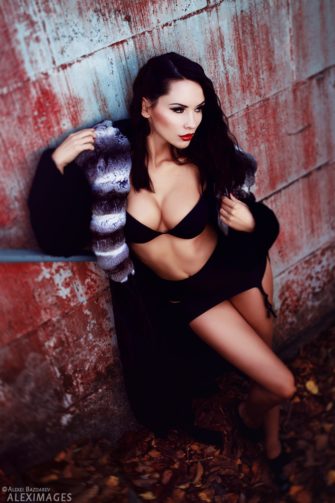 Elena Ginsburg Topless