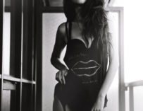 Elizabeth Ai Quyen Topless Amazing
