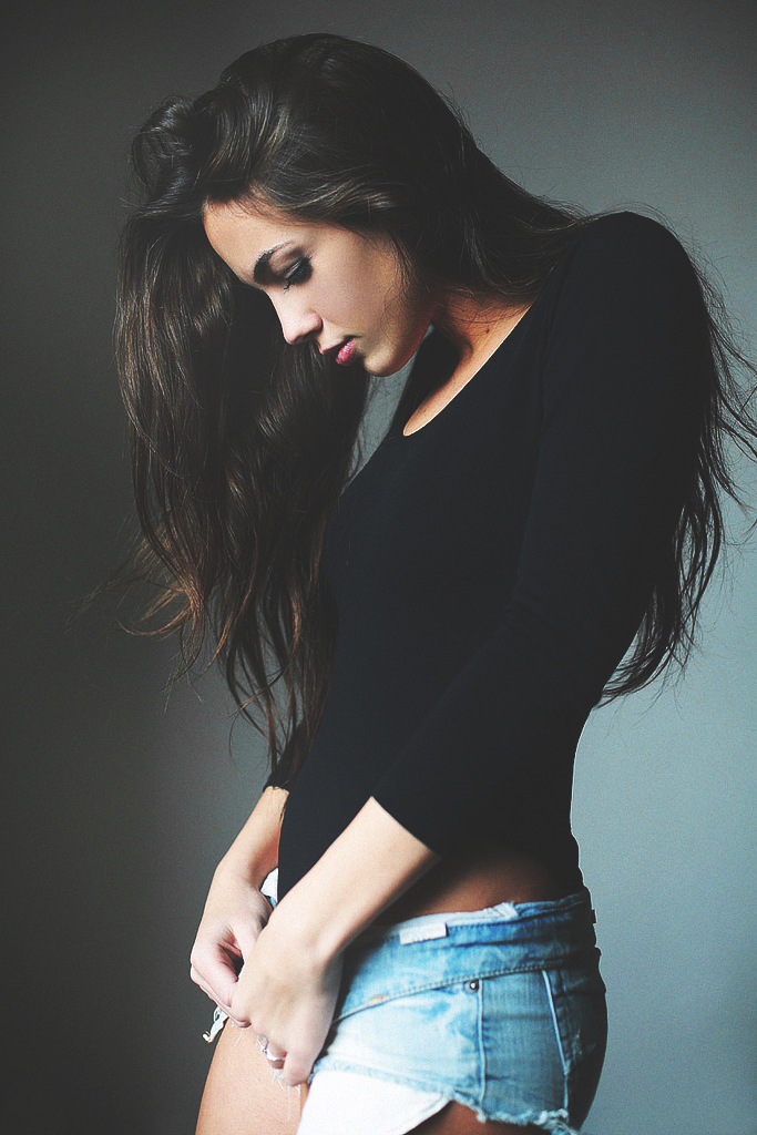 envyavenue-noemi-photographer-naked