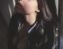 Envyavenue Waiting Topless