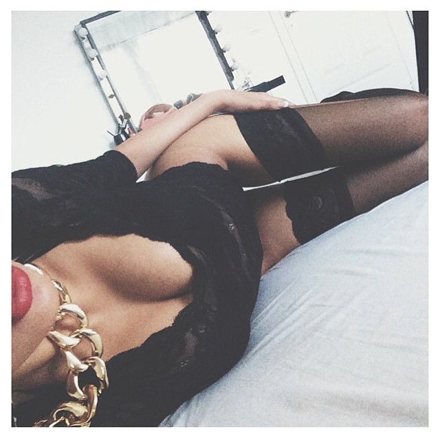 fedorshmidt-sahars0ragool-topless