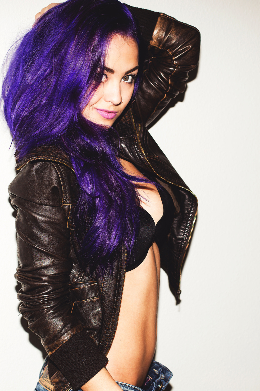 home-archive-submit-have-a-look-to-my-girls-boobs