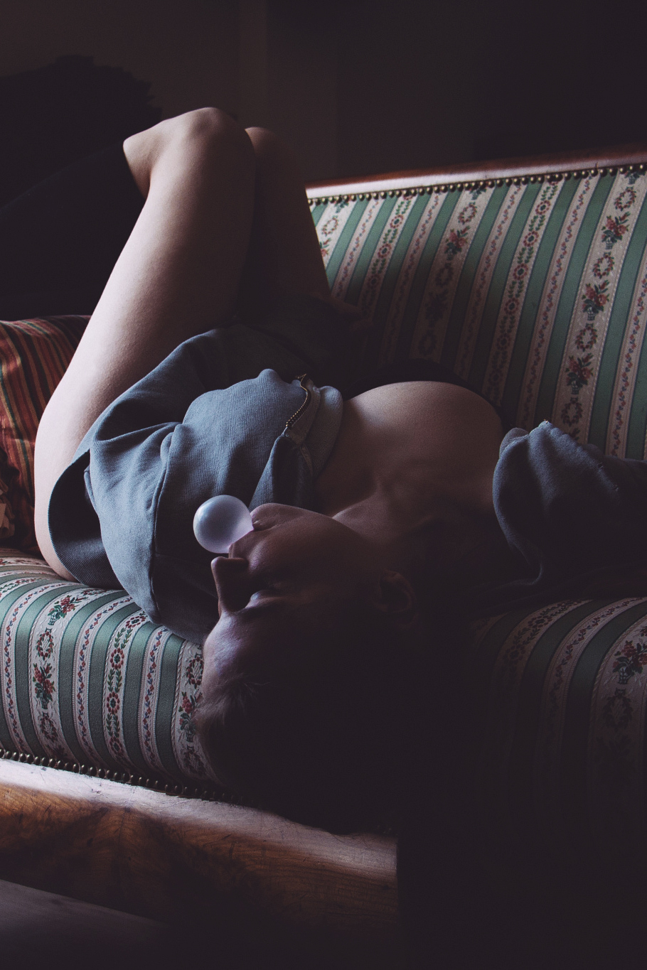 hot-captvinvanity-at-home-photographer-cv-topless