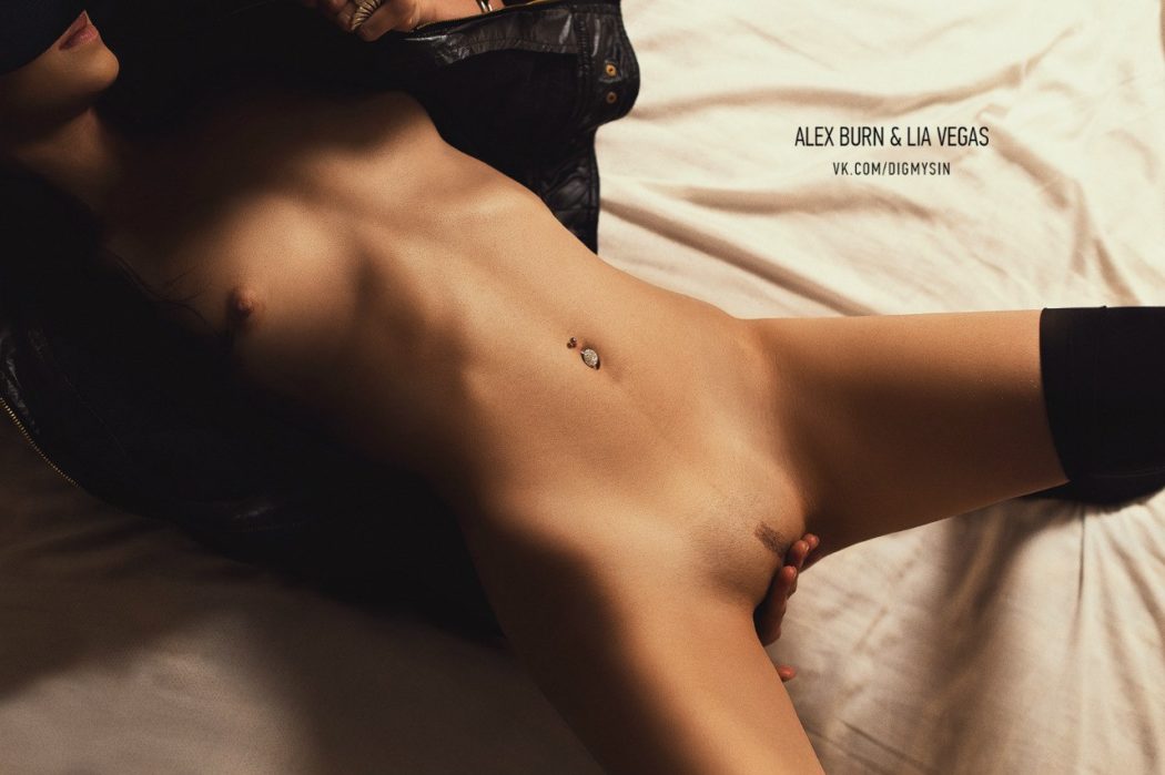 hot-click-for-hot-sweets-and-29400-followers