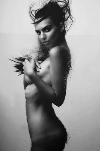 Hot Emily Ratajkowski