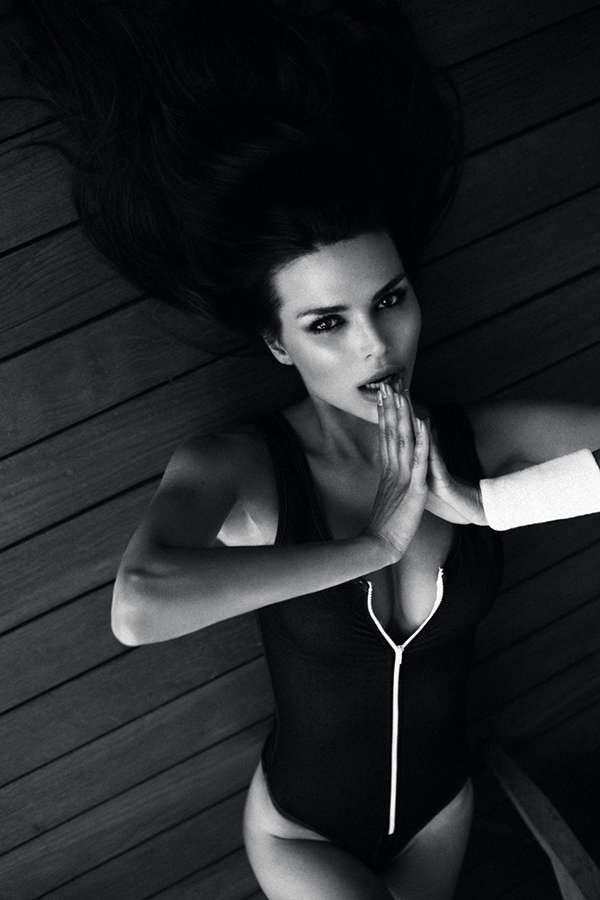 hot-kate-grace-boobs