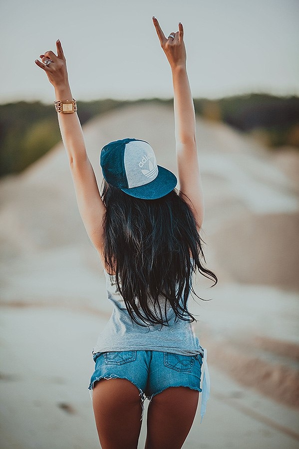 hot-pants-x-artur-abdullazyanov-boobs