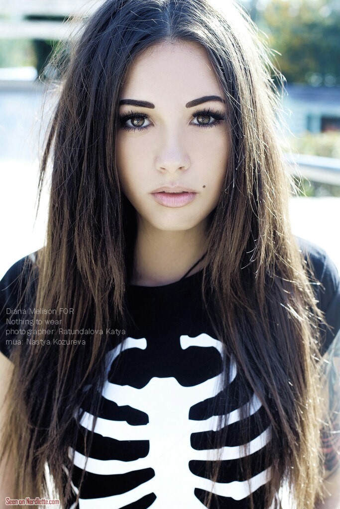 hot-steezy-brah-diana-melison-is-such-a-babe-topless