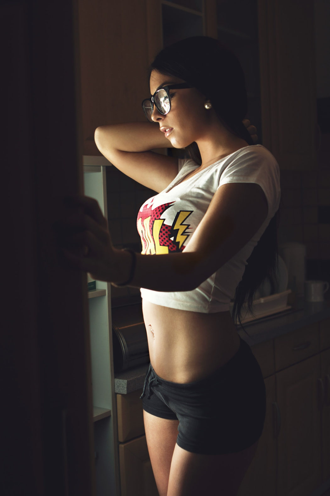 hot-the-fridge-bernie-bee-topless