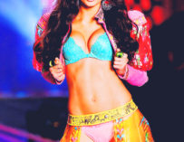 Hot Tudorroses Model Kelly Gale Walks The Runway At