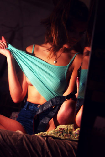 Iamawinrar Vnklea Naked Topless