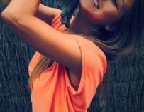 Marisa Papen Amazing