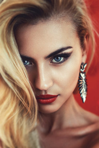 Mistergoodlife Lost In Her Eyes Mr