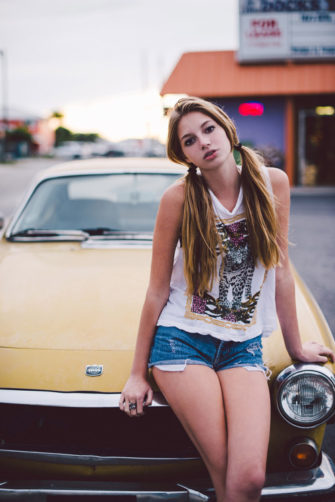 Momongamon Anna Anderson By Fox Harvard Topless