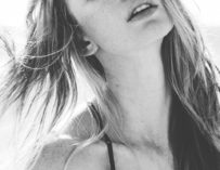 Needlefm Hot Beauties Here Sexy Tits