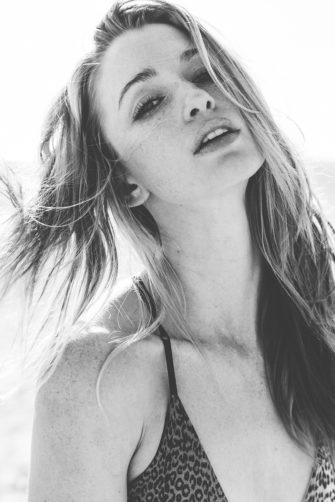 Needlefm Hot Beauties Here Sexy Tits