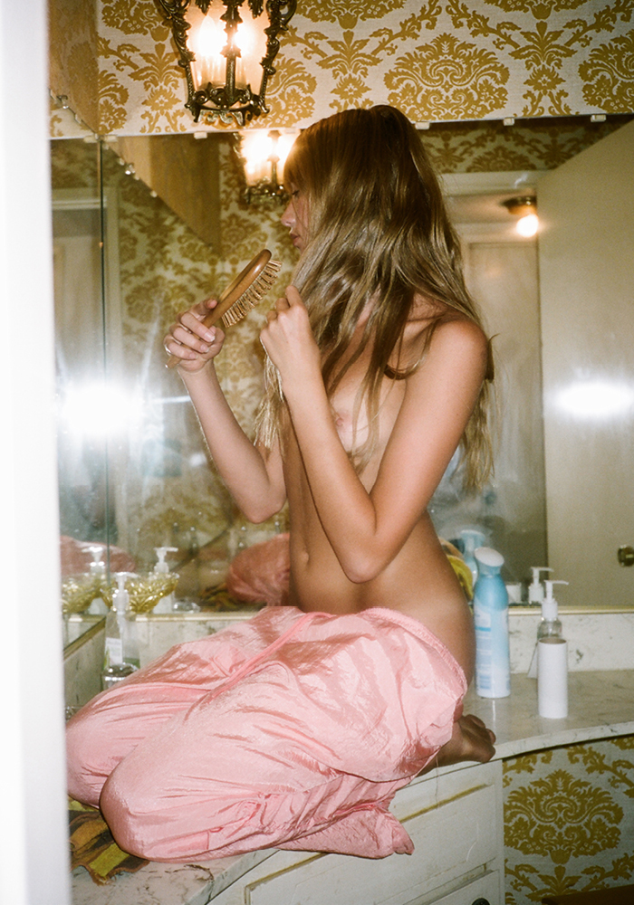 nekcam-photographer-henrik-purienne-source-naked-topless