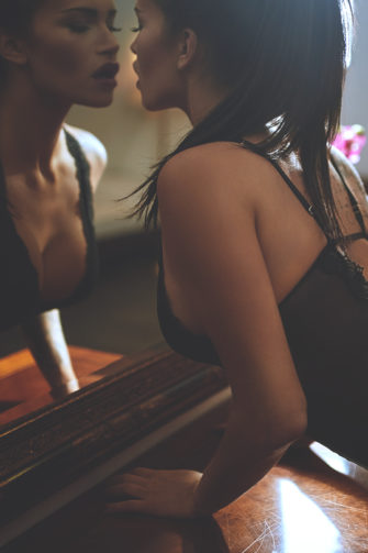 Noelle X Martin Strauss Topless