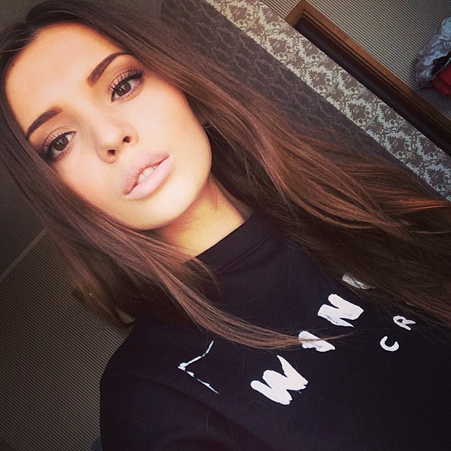 russia-instagram-naked-topless