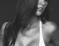 Safe Bytes Lezlie Roberto Inetti Model Lezlie Boobs