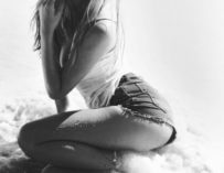 Sexy Alexis Ren Hellokisses Topless