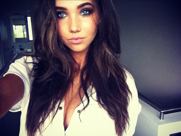 sexy-jess-green-eyecandy-boobs