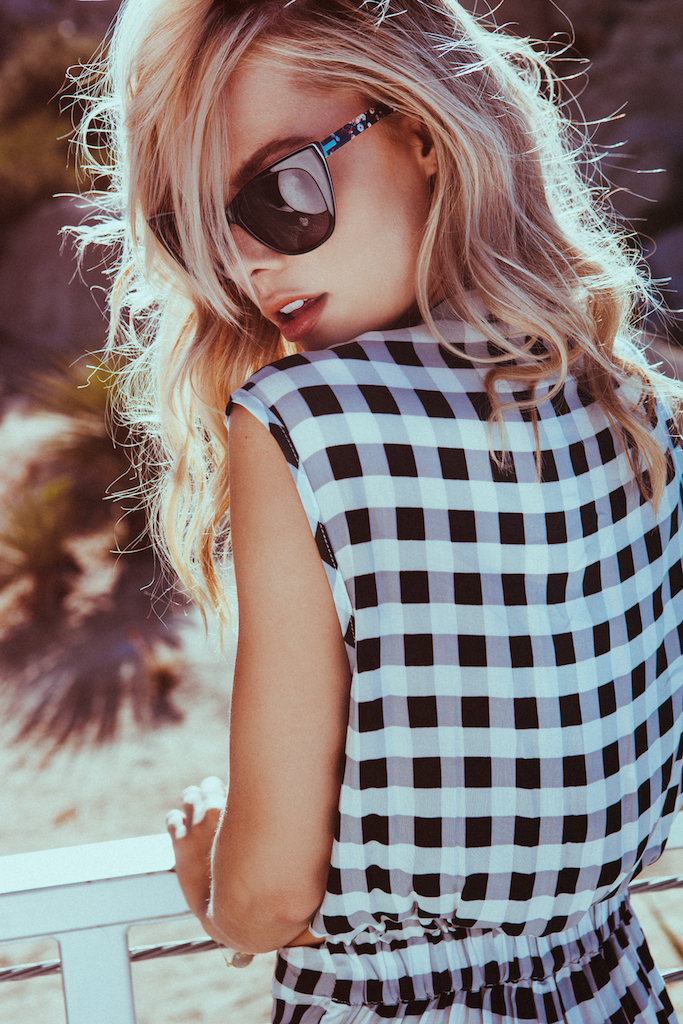 sexy-lucaspassmore-hannah-wilhelmina-for-chloe-topless