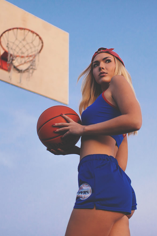 sexy-modernambition-1-on-1-mdrna-instagram-topless