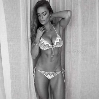 Sexy Nude Bewericy Emily Skye Boobs