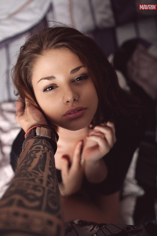 sexy-nude-her-face-mavrin