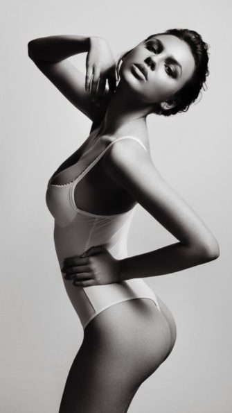 Sexy Nude That Body Via Topless