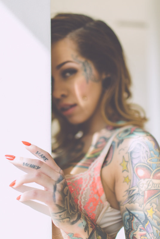 vanstyles-naturally-lit-with-madzilla-topless-sexy-tits